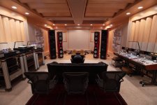 3TR-center view (1 of 1).jpg