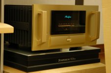 M_8000.jpg