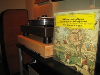 Mozart String Quartets - KV 428 in E flat major & KV 458 in B flat major, Melos Quartet - DG 253.JPG