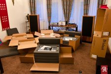 McIntosh_unbx-0002.jpg
