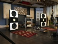 Trio15-Voxativ-Open-Baffle-Speakers-by-PureAudioProject-at-Marc-Philip-IMG_0078-1030x773.jpg