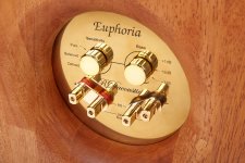 RDacoustic_Speakers_Euphoria_Terminal_Detail_Small-1.jpg