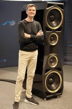 Gobel-with-speakers.jpg