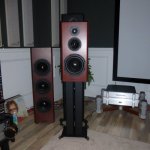 Mini T's on MR 60 Stands - Home.jpg