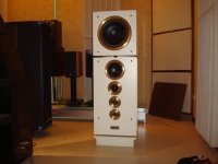 Dynaudio Consequence White.jpg