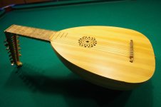 lute.JPG